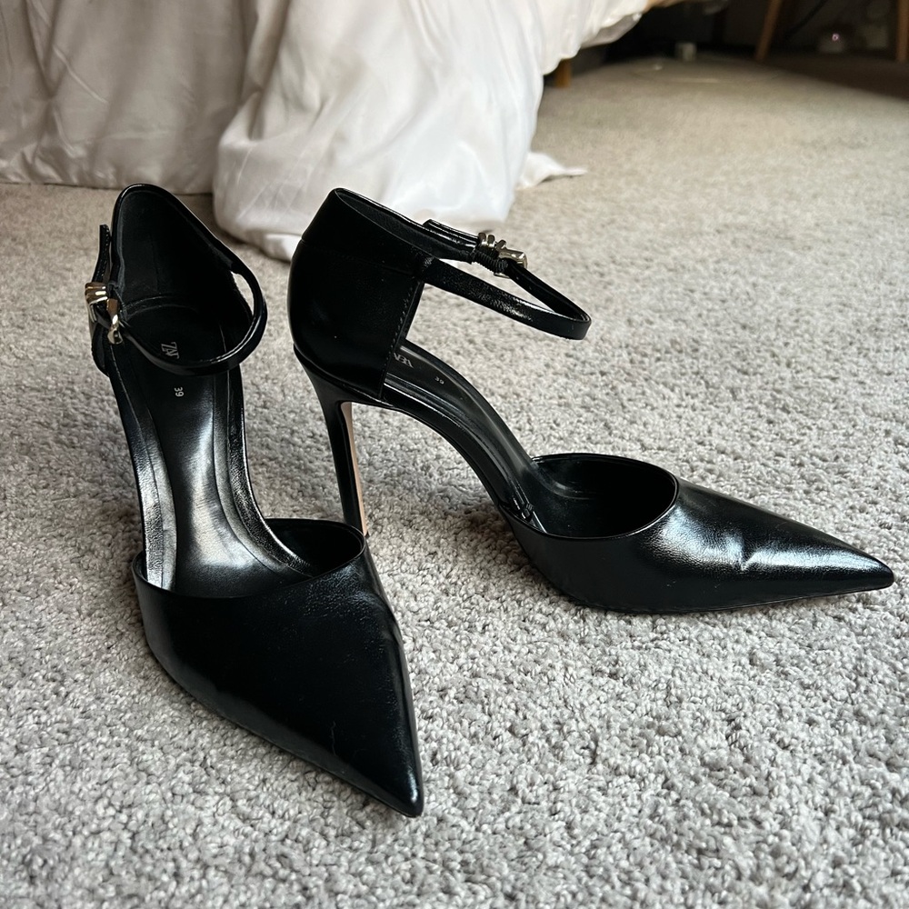 Black Zara Pointy Heels